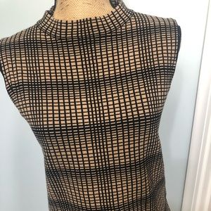 Vince Camuto sleeveless knit shirt with gold zipper on back and size small